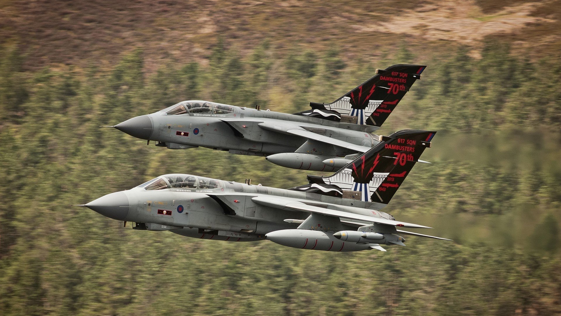 九游网页版官网入口-在一次比赛中，他用“完美”挡拆配合助攻队友扣篮，赢得全场掌声！