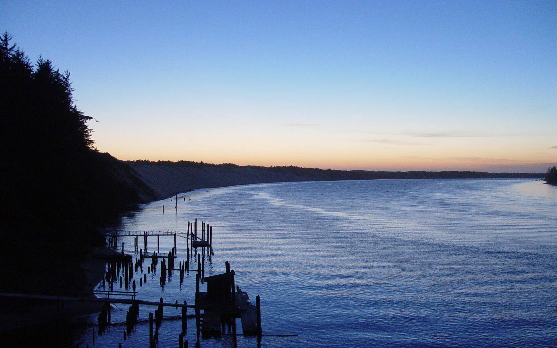 九游登录中心-球员在比赛中展现出了顽强的战斗精神，球员们在赛场上展现